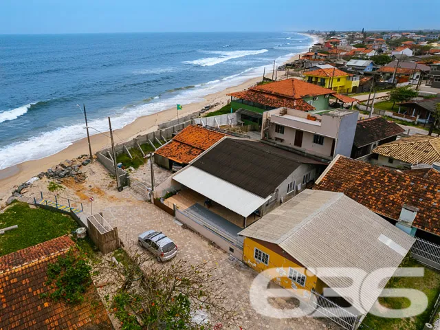 SUA CASA DE PRAIA EM BALNEÁRIO BARRA DO SUL - Estu