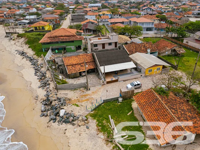 SUA CASA DE PRAIA EM BALNEÁRIO BARRA DO SUL - Estu