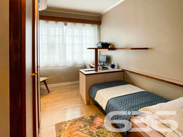 EXCELENTE IMÓVEL COM SUÍTE MASTER NO BAIRRO IRIRIÚ