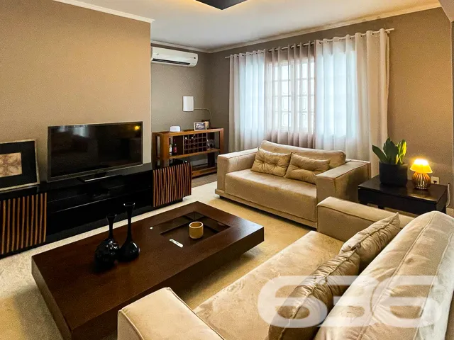 EXCELENTE IMÓVEL COM SUÍTE MASTER NO BAIRRO IRIRIÚ