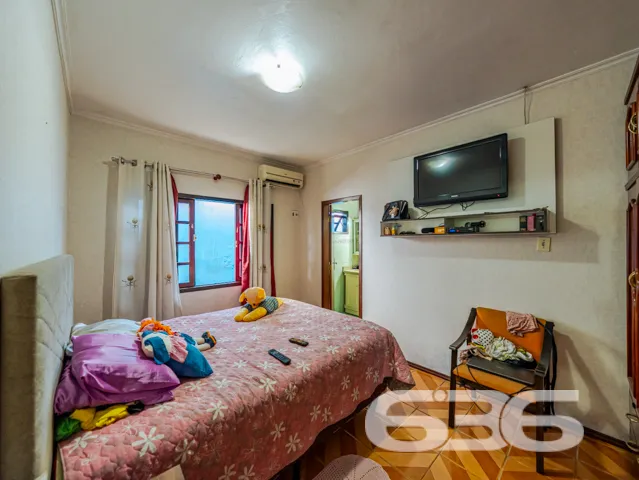 Ampla residência térrea no bairro Costa e Silva, J