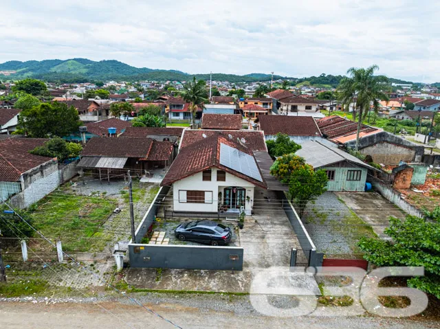 Descubra o seu próximo lar em Joinville! Este imóv