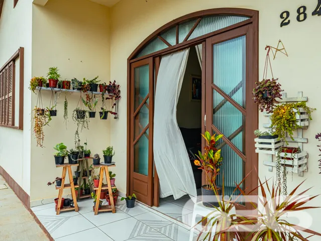 Descubra o seu próximo lar em Joinville! Este imóv