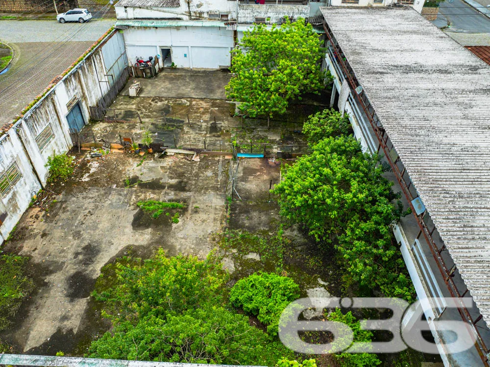 Descubra as Possibilidades Únicas deste Espaçoso T