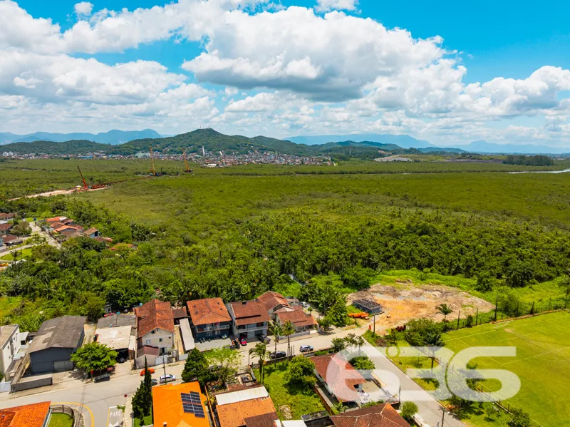 Descubra o lar dos seus sonhos em Joinville! 

Apr