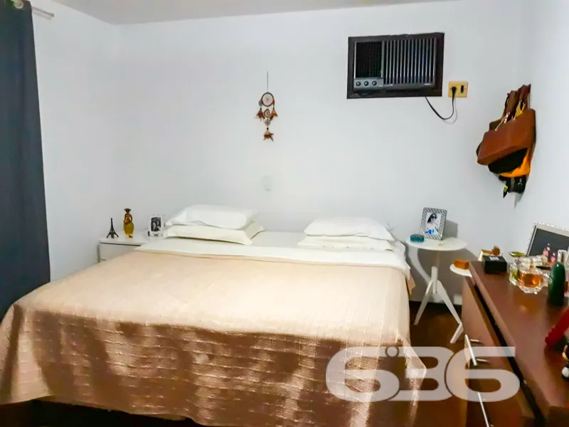 Oportunidade Única em Joinville: Residência Térrea