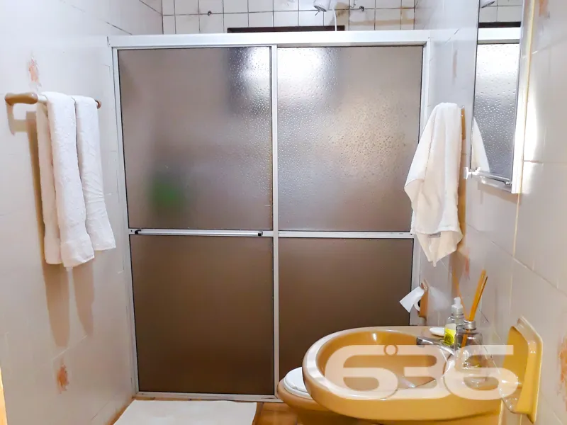 Oportunidade Única em Joinville: Residência Térrea