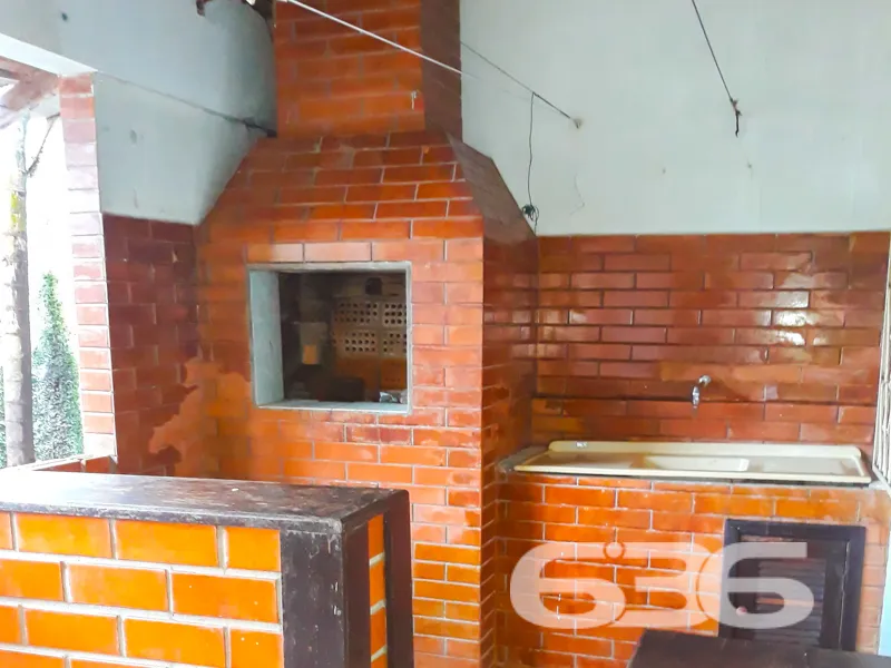 Oportunidade Única em Joinville: Residência Térrea