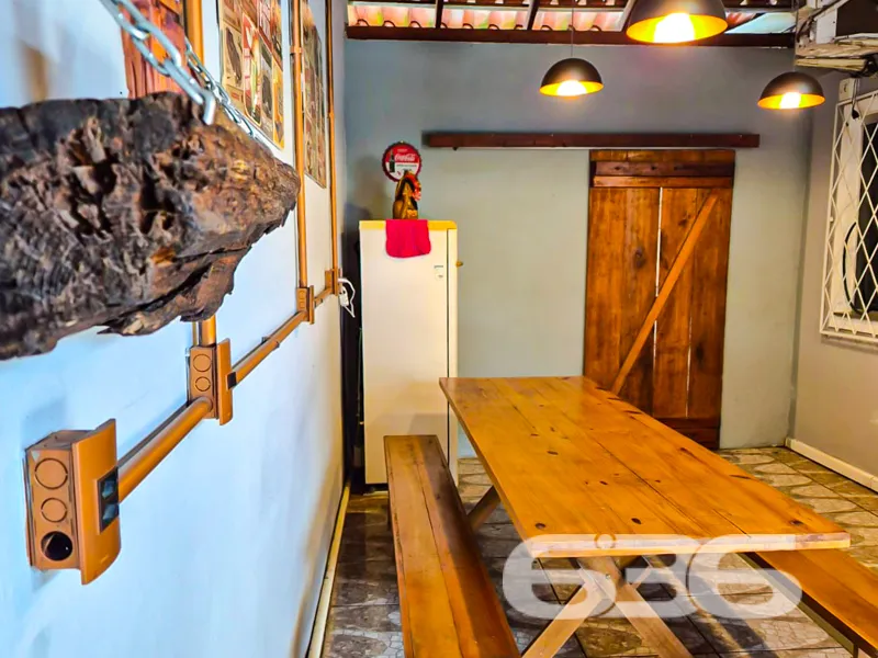 Maravilhosa Casa Térrea à Venda no Bairro Costa e 