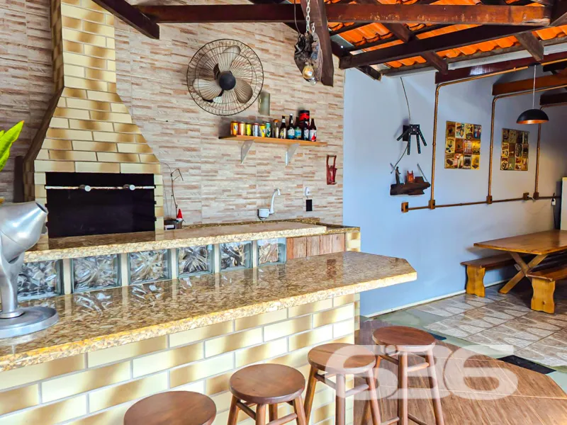 Maravilhosa Casa Térrea à Venda no Bairro Costa e 