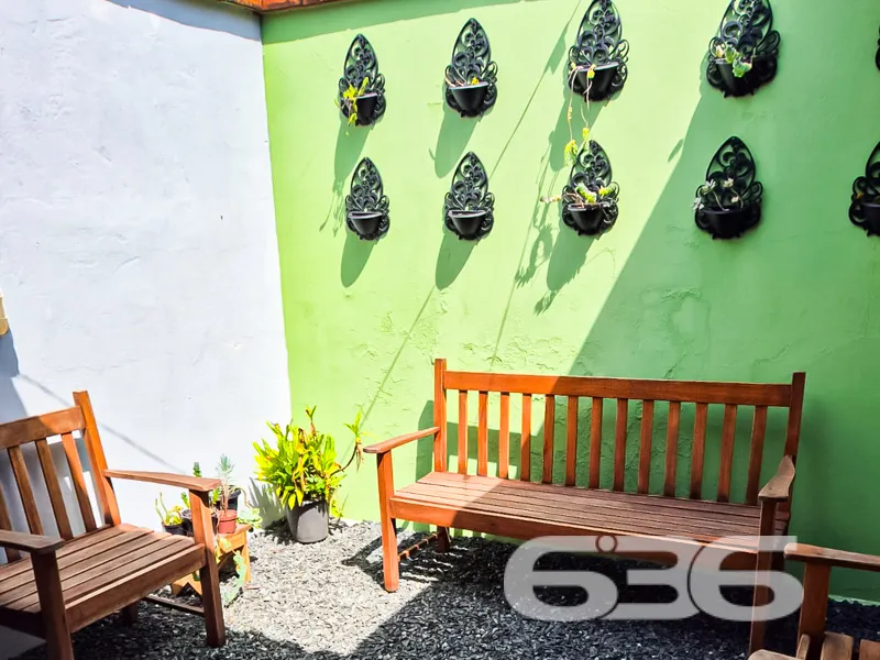 Maravilhosa Casa Térrea à Venda no Bairro Costa e 