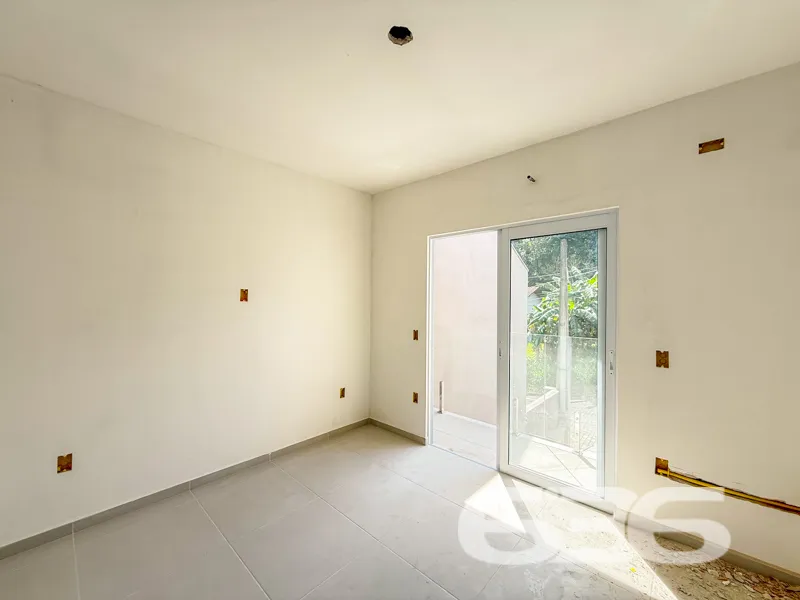 Viva no Coração de Joinville: Seu Novo Sobrado Esp