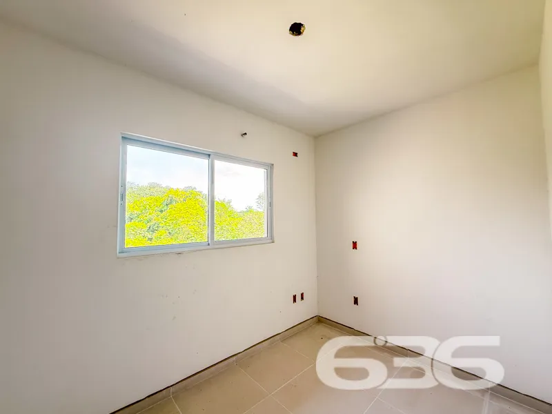 Viva no Coração de Joinville: Seu Novo Sobrado Esp