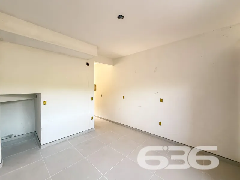 Viva no Coração de Joinville: Seu Novo Sobrado Esp