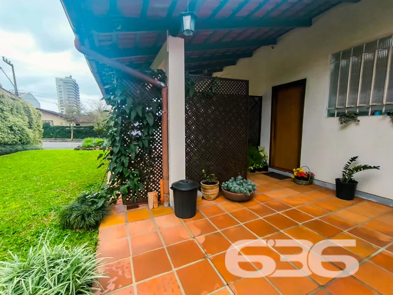 Excelente Oportunidade: Residência Térrea no Bairr