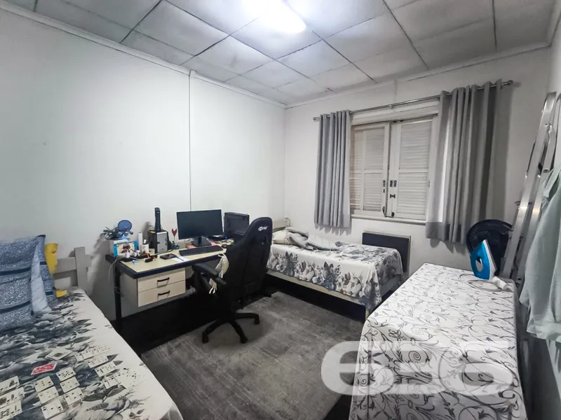 Excelente Oportunidade: Residência Térrea no Bairr