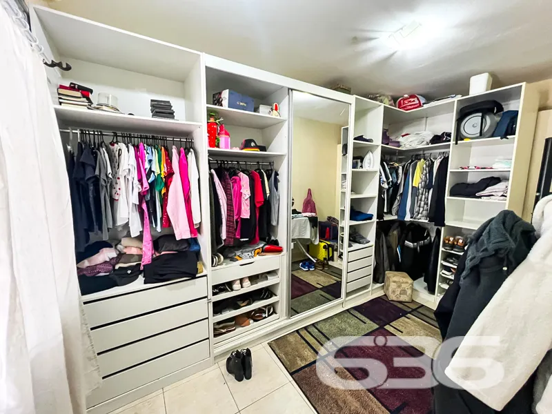 Descubra o seu próximo lar na charmosa Vila Nova, 