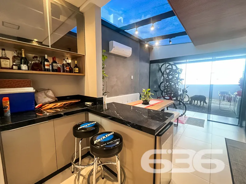 Descubra Seu Novo Lar em Joinville - Um Sobrado qu