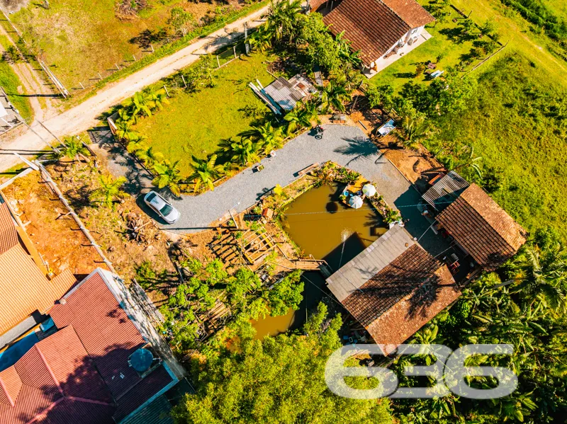 Imagine ter um refúgio em meio à natureza, em rua 