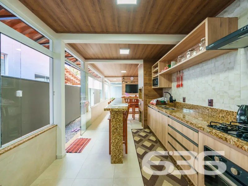 Seu Novo Lar em Joinville - Um Sobrado dos Sonhos 