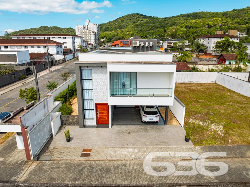 Descubra a Casa dos Seus Sonhos em Joinville!

Pre