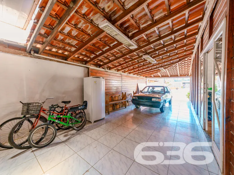 Casa à venda em Joinville, SC no bairro Vila Nova: