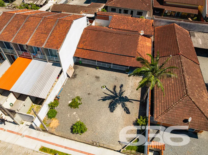 Casa à venda em Joinville, SC no bairro Vila Nova: