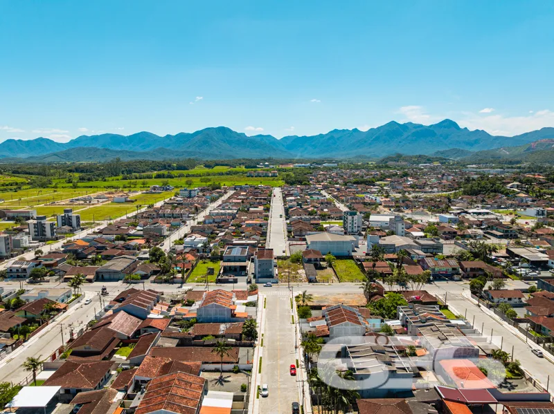 Casa à venda em Joinville, SC no bairro Vila Nova: