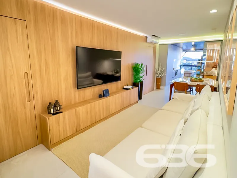 Apartamento giardino à venda no Saguaçu, Joinville