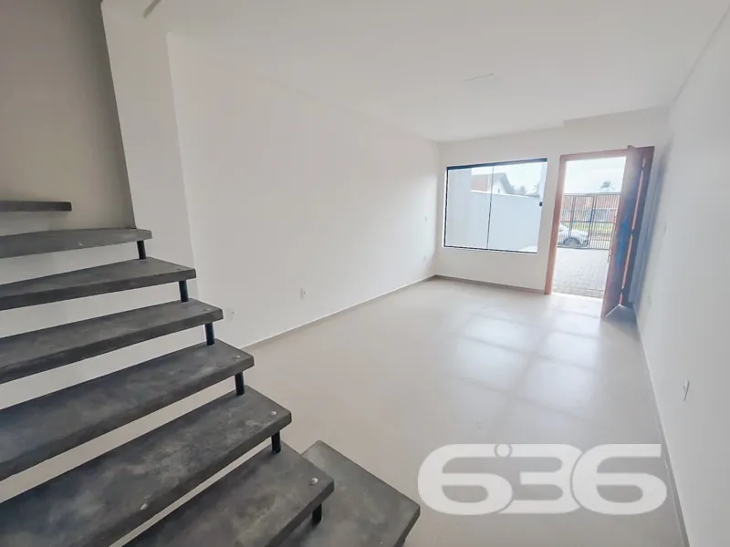 Sobrado à venda em Joinville, SC no bairro Jardim 