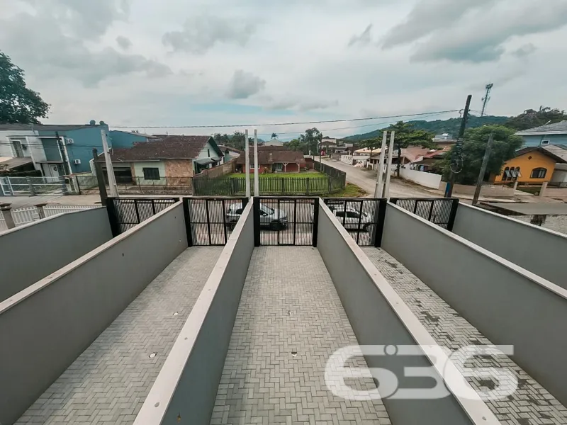 Sobrado à venda em Joinville, SC no bairro Jardim 