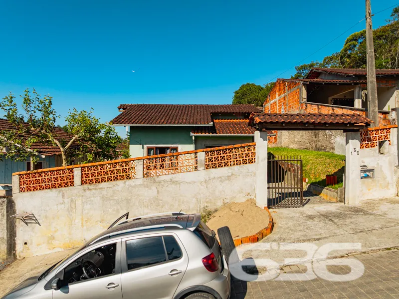 Casa térrea à venda no bairro João Costa, Joinvill