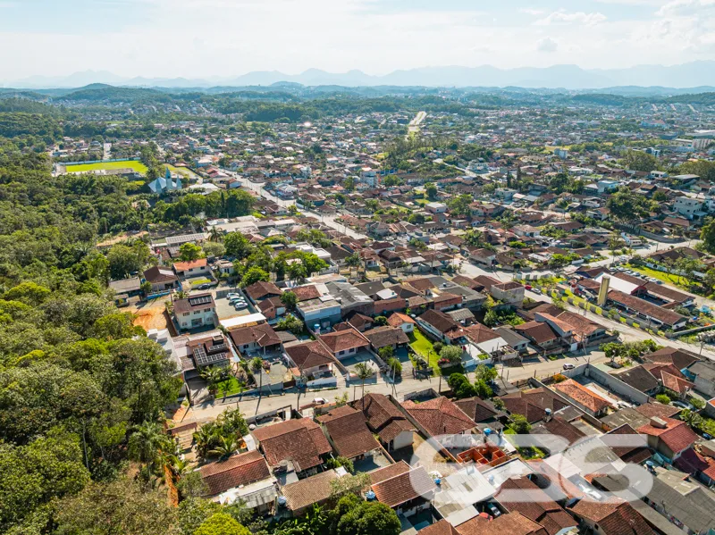 Casa térrea à venda no bairro João Costa, Joinvill