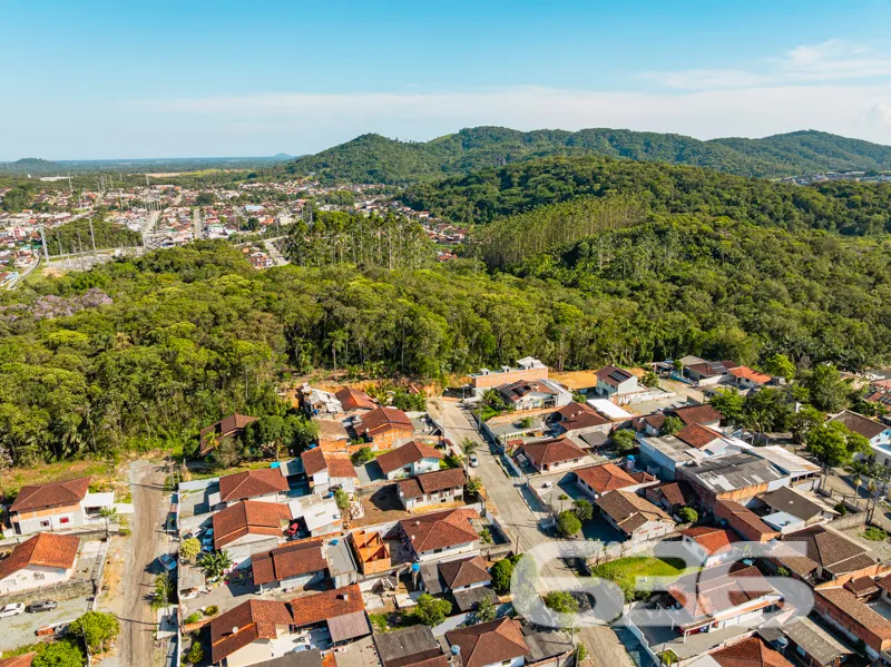 Casa térrea à venda no bairro João Costa, Joinvill
