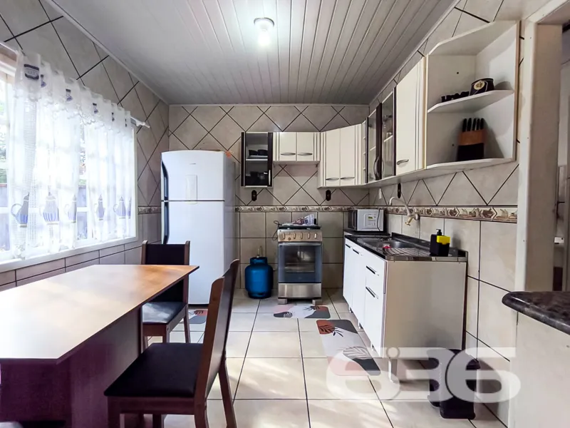 Casa à venda no Boa Vista, Joinville/SC, em rua pa