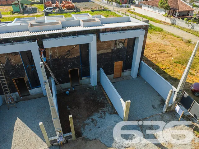 Apresentamos um imóvel, situado a apenas 200 metro