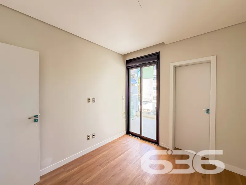 Residência sobrado à venda no Saguaçu, Joinville/S