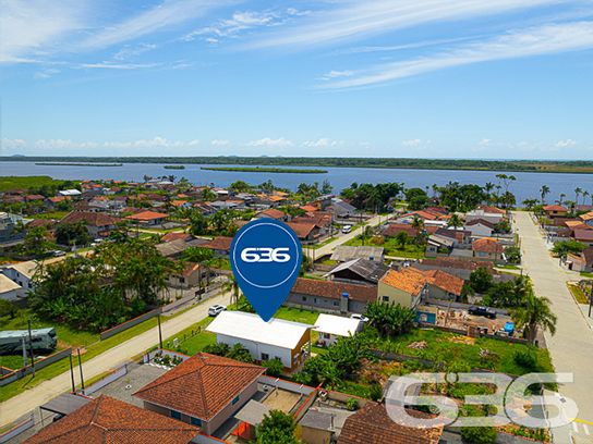 OPORTUNIDADE DE CASA COM 3 QUARTOS + OFICINA A APENAS 220 METROS DA LAGOA NO BAIRRO PINHEIROS EM BALNEÁRIO BARRA DO SUL
Que tal morar a poucos passos da lagoa e de todas as suas opções de lazer naturais? Aqui você pode praticar diferentes esportes, ver gente nova, levar as crianças para brincar no jardim, fazer uma caminhada no início da manhã, andar de bicicleta no final da tarde... as possibilidades são inúmeras!
Este é um sobrado de ótimo padrão de construção com 120m² de área construída sobre um belíssimo terreno situado no bairro Pinheiros próximo de todas as comodidades necessárias para sua rotina.
Sua composição dispõe de cômodos e ambientes amplos, bem arejados e com boa iluminação natural. São 3 dormitórios super confortáveis e espaçosos, sala de estar e sala de jantar, cozinha, banheiro social, lavabo, área de serviço e vagas para dois carros.
O jardim que há no terreno é capaz de criar uma atmosfera incrível no local, deixando o ambiente ainda mais agradável e encantador, com espaço de sobra para as crianças correrem e brincarem sem preocupação.
Além disso, o imóvel conta com uma oficina, um galpão que pode ser utilizado para a realização de trabalhos manuais, consertos ou qualquer outra atividade que você preferir.
Você não pode perder essa oportunidade! Saiba mais detalhes desse excelente imóvel agendando sua visita conosco.
Viva a vida que você deseja ter.
Fale com um de nossos corretores:
Telefone: (47) 3448-3636
WhatsApp: (47) 99190-0636
Imobiliária 636