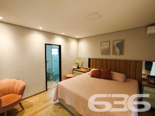 Descubra o Refúgio dos Seus Sonhos em Balneário Barra do Sul!

Se você busca conforto, privacidade e uma conexão direta com a natureza, este sobrado em Balneário Barra do Sul, no bairro Salinas, é a escolha perfeita para a sua família. Este imóvel de 200m² combina elegância, funcionalidade e espaços aconchegantes para criar o lar ideal para quem deseja viver momentos inesquecíveis.

Destaques do imóvel:

3 vagas de garagem;
2 dormitórios amplos, 1 suíte com sacada privativa;
2 banheiros completos e 1 lavabo, garantindo conforto e praticidade para o dia a dia;
Sala de estar e jantar integradas, proporcionando um ambiente perfeito para receber amigos e familiares;
Cozinha planejada com acesso direto à área externa;
Área de festas com churrasqueira e fogão a lenha, ideal para os momentos de lazer em família;
Piscina privativa, perfeita para se refrescar nos dias quentes;
Sacada ampla, com vista para o jardim e piscina;
Amplo quintal com espaço para pets e um ambiente relaxante com redes e jardim decorativo;

Imóvel todo murado, garantindo privacidade e segurança.
O sobrado está localizado com fácil acesso às principais vias da cidade. A proximidade com o mar torna este imóvel ainda mais atrativo para quem deseja viver perto da natureza e das belezas de Balneário Barra do Sul.

Este é o imóvel perfeito para quem procura conforto, lazer e um espaço agradável para viver com a família. Não perca essa oportunidade! Agende já sua visita com um dos nossos corretores e venha conhecer o seu novo lar!
 
636 NEGÓCIOS IMOBILIÁRIOS: A SUA MELHOR ESCOLHA
Com mais de 30 anos de experiência, a 636 Negócios Imobiliários é sua parceira ideal para encontrar o imóvel perfeito. Estamos prontos para ajudá-lo a fazer deste imóvel o seu novo lar.
 
Telefone: (47) 3451-0636
WhatsApp: (47) 99190-0636
 
Não perca esta oportunidade única. Visite nosso site para mais informações: i636.com.br
