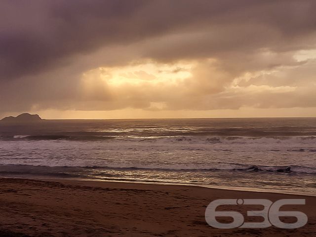 VENDE-SE LOTE NO BAIRRO SALINAS EM BALNEÁRIO BARRA DO SUL

Adquira seu imóvel na praia por um preço extremamente acessível. Temos diversas alternativas de financiamento com parcelas que cabem no seu orçamento!

Este é um excelente terreno, localizado a somente 1 km de distância da praia e a 5 km da lagoa Maria Fernanda, onde também usufrui da proximidade de mercados, panificadoras, lanchonetes, restaurantes e comércios em geral. O terreno detém 330m² de extensão, sendo 10 metros de frente.

Ficou interessado? O que você está esperando!? Entre já em contato conosco e agende sua visita para conhecer pessoalmente este lote! Você pode se apaixonar!

Consulte um de nossos corretores e saiba mais:
Telefone | 47 3448-3636
WhatsApp | 47 99190-0636

Imobiliária 636.