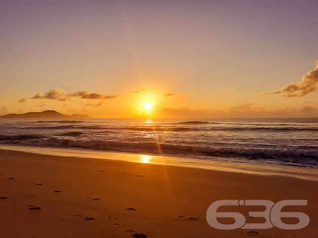 VENDE-SE LOTE NO BAIRRO SALINAS EM BALNEÁRIO BARRA DO SUL

Adquira seu imóvel na praia por um preço extremamente acessível. Temos diversas alternativas de financiamento com parcelas que cabem no seu orçamento!

Este é um excelente terreno, localizado a somente 1 km de distância da praia e a 5 km da lagoa Maria Fernanda, onde também usufrui da proximidade de mercados, panificadoras, lanchonetes, restaurantes e comércios em geral. O terreno detém 330m² de extensão, sendo 10 metros de frente.

Ficou interessado? O que você está esperando!? Entre já em contato conosco e agende sua visita para conhecer pessoalmente este lote! Você pode se apaixonar!

Consulte um de nossos corretores e saiba mais:
Telefone | 47 3448-3636
WhatsApp | 47 99190-0636

Imobiliária 636.