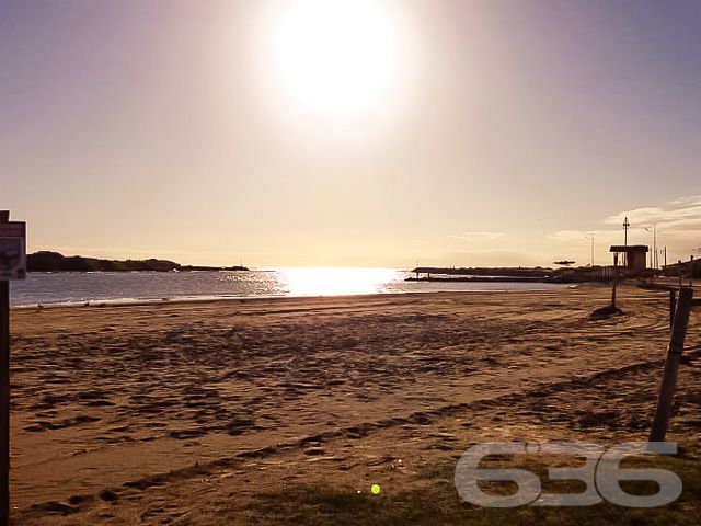 VENDE-SE LOTE NO BAIRRO SALINAS EM BALNEÁRIO BARRA DO SUL

Adquira seu imóvel na praia por um preço extremamente acessível. Temos diversas alternativas de financiamento com parcelas que cabem no seu orçamento!

Este é um excelente terreno, localizado a somente 1 km de distância da praia e a 5 km da lagoa Maria Fernanda, onde também usufrui da proximidade de mercados, panificadoras, lanchonetes, restaurantes e comércios em geral. O terreno detém 330m² de extensão, sendo 10 metros de frente.

Ficou interessado? O que você está esperando!? Entre já em contato conosco e agende sua visita para conhecer pessoalmente este lote! Você pode se apaixonar!

Consulte um de nossos corretores e saiba mais:
Telefone | 47 3448-3636
WhatsApp | 47 99190-0636

Imobiliária 636.