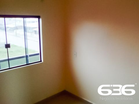 OPORTUNIDADE ÚNICA: PRÉDIO DE 3 ANDARES COM 2 APARTAMENTOS POR PAVIMENTO NO CENTRO DE BALNEÁRIO BARRA DO SUL - ESTUDA PERMUTA

Se você é um investidor que busca uma oportunidade única para renda com locação, não pode perder este imóvel espetacular. Localizado no coração de Balneário Barra do Sul, este prédio de 3 andares oferece uma localização privilegiada com uma série de vantagens, incluindo a proximidade do Posto de Saúde, comércios variados, restaurantes e até mesmo da lagoa, a apenas 1,5 km de distância.

Cada um dos dois apartamentos por pavimento possui aproximadamente 90m², distribuídos em 3 quartos e demais dependências. O prédio conta com 4 vagas de garagem cobertas e mais 10 vagas no terreno ao lado, que também faz parte da propriedade. Isso significa que o terreno do prédio é composto por dois lotes, totalizando 24 metros de frente. Além disso, nos fundos do edifício, você encontrará uma área comum incrível, que oferece um espaçoso espaço de lazer com churrasqueira. O total de área construída é de 750m² em um terreno de 360m².

Este imóvel é uma oportunidade de investimento verdadeiramente única, com um potencial de faturamento mensal expressivo. Não deixe passar essa chance! Entre em contato conosco agora mesmo.

Fale conosco:
Telefone | 47 3448-3636
WhatsApp | 47 99190-0636

Imobiliária 636.