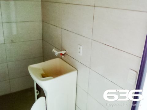 OPORTUNIDADE ÚNICA: PRÉDIO DE 3 ANDARES COM 2 APARTAMENTOS POR PAVIMENTO NO CENTRO DE BALNEÁRIO BARRA DO SUL - ESTUDA PERMUTA

Se você é um investidor que busca uma oportunidade única para renda com locação, não pode perder este imóvel espetacular. Localizado no coração de Balneário Barra do Sul, este prédio de 3 andares oferece uma localização privilegiada com uma série de vantagens, incluindo a proximidade do Posto de Saúde, comércios variados, restaurantes e até mesmo da lagoa, a apenas 1,5 km de distância.

Cada um dos dois apartamentos por pavimento possui aproximadamente 90m², distribuídos em 3 quartos e demais dependências. O prédio conta com 4 vagas de garagem cobertas e mais 10 vagas no terreno ao lado, que também faz parte da propriedade. Isso significa que o terreno do prédio é composto por dois lotes, totalizando 24 metros de frente. Além disso, nos fundos do edifício, você encontrará uma área comum incrível, que oferece um espaçoso espaço de lazer com churrasqueira. O total de área construída é de 750m² em um terreno de 360m².

Este imóvel é uma oportunidade de investimento verdadeiramente única, com um potencial de faturamento mensal expressivo. Não deixe passar essa chance! Entre em contato conosco agora mesmo.

Fale conosco:
Telefone | 47 3448-3636
WhatsApp | 47 99190-0636

Imobiliária 636.