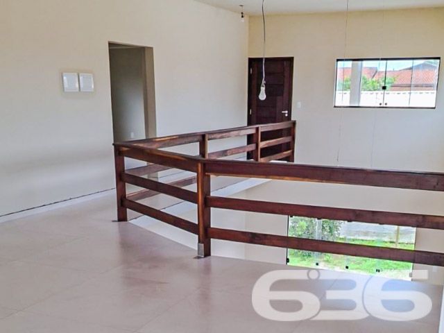Descubra um refúgio de serenidade e espaço em Balneário Barra do Sul, Santa Catarina, com este elegante sobrado situado no bairro Salinas. Ideal para aqueles que buscam conforto e tranquilidade, este imóvel oferece uma harmoniosa combinação de design moderno com a natureza, proporcionando um ambiente perfeito para relaxar e entreter.
Com uma área construída de 230 m² em um terreno de 455 m², este residencial deslumbra com seus amplos espaços internos e um layout que promove a convivência familiar. A residência apresenta uma generosa área de estar e jantar com pé direito elevado e amplas janelas que inundam o ambiente com luz natural, além de oferecer uma vista desimpedida para o verde externo, refletindo uma integração elegante entre o interior e o exterior.
As características do sobrado incluem:
Duas garagens cobertas e duas descobertas, proporcionando amplo espaço para veículos e equipamentos de lazer.
Dois dormitórios confortáveis e uma suíte, garantindo privacidade e conforto para toda a família.
Três banheiros completos, com acabamentos de qualidade.
Duas sacadas que oferecem um espaço privativo ao ar livre, perfeito para momentos de relaxamento ou para apreciar a vista.
Uma área de serviço funcional, equipada para atender às necessidades do dia a dia.
O imóvel também é completamente murado ou cercado, garantindo segurança e privacidade.
Este imóvel oferece um retiro pacífico do movimento da cidade, enquanto a proximidade com o centro de Balneário Barra do Sul facilita o acesso a comodidades urbanas.
Este sobrado não só exemplifica um design de vida moderno e eficiente mas também destaca o compromisso da 636 Negócios Imobiliários com a excelência no mercado imobiliário. Com mais de 30 anos de experiência, oferecemos uma intermediação impecável que assegura valor e satisfação aos nossos clientes.
Invista em sua felicidade e futuro com esta residência excepcional em Balneário Barra do Sul. Contate a 636 Negócios Imobiliários hoje mesmo para descobrir como este imóvel pode ser seu novo lar.
636 NEGÓCIOS IMOBILIÁRIOS: A SUA MELHOR ESCOLHA
Com mais de 30 anos de experiência, a 636 Negócios Imobiliários é sua parceira ideal para encontrar o imóvel perfeito. Estamos prontos para ajudá-lo a fazer deste imóvel o seu novo lar.
Telefone: (47) 3451-0636
WhatsApp: (47) 99190-0636
Não perca esta oportunidade única. Visite nosso site para mais informações: i636.com.br
