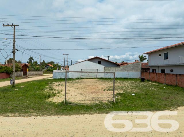 Terreno à Venda em Balneário Barra do Sul - Espaço e Versatilidade com Vista para o Futuro

Descubra o local perfeito para construir a casa dos seus sonhos ou um investimento próspero em Balneário Barra do Sul, SC. Situado no vibrante coração do Centro, este terreno em esquina oferece uma combinação única de localização privilegiada, espaço generoso e acesso fácil, sendo ideal para famílias e investidores que buscam tranquilidade e conveniência.

Localização Privilegiada: Situado no Centro, você estará próximo a comodidades essenciais, incluindo lojas, escolas e serviços locais.
Flexibilidade no Projeto: O terreno permite uma ampla variedade de construções, adequando-se a projetos residenciais personalizados ou a investimentos comerciais devido à sua localização estratégica.
Investimento Valioso: Balneário Barra do Sul é conhecida por seu crescimento constante e valorização imobiliária, tornando este terreno uma excelente escolha para investimento a longo prazo.

Este terreno não é apenas um pedaço de terra, mas um portal para inúmeras possibilidades, oferecendo a base perfeita para construir não apenas edificações, mas também sonhos. Seja para investimento ou para construir a casa dos seus sonhos, este terreno representa uma oportunidade sem igual.

Não perca esta oportunidade única! Entre em contato conosco hoje mesmo e descubra como você pode transformar este espaço no seu próximo grande projeto!
 
636 NEGÓCIOS IMOBILIÁRIOS: A SUA MELHOR ESCOLHA
Com mais de 30 anos de experiência, a 636 Negócios Imobiliários é sua parceira ideal para encontrar o imóvel perfeito. Estamos prontos para ajudá-lo a fazer deste imóvel o seu novo lar.
 
Telefone: (47) 3451-0636
WhatsApp: (47) 99190-0636
 
Não perca esta oportunidade única. Visite nosso site para mais informações: i636.com.br