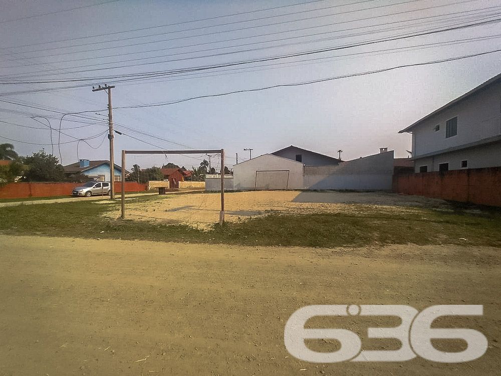 Terreno à Venda em Balneário Barra do Sul - Espaço e Versatilidade com Vista para o Futuro

Descubra o local perfeito para construir a casa dos seus sonhos ou um investimento próspero em Balneário Barra do Sul, SC. Situado no vibrante coração do Centro, este terreno em esquina oferece uma combinação única de localização privilegiada, espaço generoso e acesso fácil, sendo ideal para famílias e investidores que buscam tranquilidade e conveniência.

Localização Privilegiada: Situado no Centro, você estará próximo a comodidades essenciais, incluindo lojas, escolas e serviços locais.
Flexibilidade no Projeto: O terreno permite uma ampla variedade de construções, adequando-se a projetos residenciais personalizados ou a investimentos comerciais devido à sua localização estratégica.
Investimento Valioso: Balneário Barra do Sul é conhecida por seu crescimento constante e valorização imobiliária, tornando este terreno uma excelente escolha para investimento a longo prazo.

Este terreno não é apenas um pedaço de terra, mas um portal para inúmeras possibilidades, oferecendo a base perfeita para construir não apenas edificações, mas também sonhos. Seja para investimento ou para construir a casa dos seus sonhos, este terreno representa uma oportunidade sem igual.

Não perca esta oportunidade única! Entre em contato conosco hoje mesmo e descubra como você pode transformar este espaço no seu próximo grande projeto!
 
636 NEGÓCIOS IMOBILIÁRIOS: A SUA MELHOR ESCOLHA
Com mais de 30 anos de experiência, a 636 Negócios Imobiliários é sua parceira ideal para encontrar o imóvel perfeito. Estamos prontos para ajudá-lo a fazer deste imóvel o seu novo lar.
 
Telefone: (47) 3451-0636
WhatsApp: (47) 99190-0636
 
Não perca esta oportunidade única. Visite nosso site para mais informações: i636.com.br
