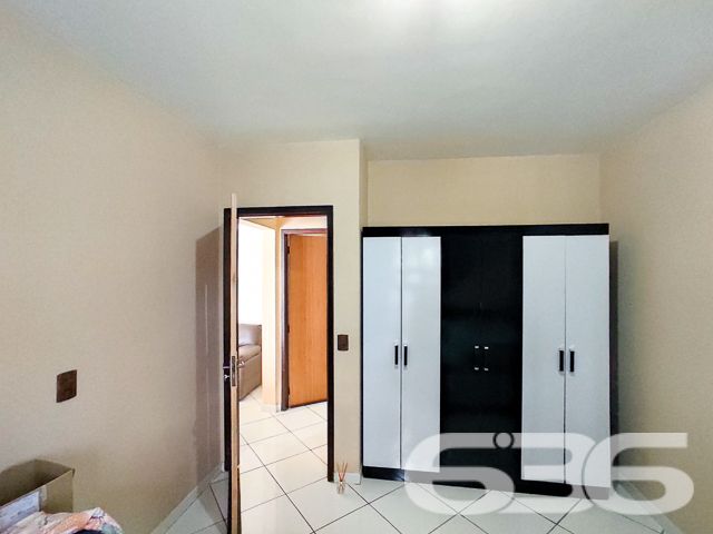 LINDA CASA COM SUÍTE + DORMITÓRIO EM SÃO FRANCISCO DO SUL!
Descubra o refúgio perfeito em São Francisco do Sul, no bairro Ervino. Esta casa de bom padrão, com 160m² de área construída em um terreno de 360m², está a apenas 800 metros da praia, prometendo um estilo de vida tranquilo e repleto de momentos felizes ao lado da natureza.
CONFORTO, SEGURANÇA E LAZER EM UM SÓ LUGAR:
Com um dormitório aconchegante, suíte espaçosa, dois banheiros, e uma sala de estar convidativa, esta casa é ideal para quem busca conforto e privacidade. A área de festas com churrasqueira e fogão a lenha é perfeita para reunir amigos e família, enquanto o jardim e a edícula oferecem ainda mais espaço para seu lazer e hobbies.
UMA LOCALIZAÇÃO PRIVILEGIADA:
Situada no bairro Ervino, conhecido por sua tranquilidade e beleza natural, esta propriedade fica perto de vias de acesso e serviços públicos essenciais, garantindo facilidade no seu dia a dia. A cerca elétrica e a vigilância eletrônica proporcionam segurança e paz de espírito.
636 NEGÓCIOS IMOBILIÁRIOS - SUA MELHOR ESCOLHA:
Com mais de três décadas de experiência, a 636 Negócios Imobiliários é especialista em transformar sonhos em realidade. Nossa equipe está pronta para ajudá-lo a encontrar o lar ideal.
Telefone: (47) 3448-3636
WhatsApp: (47) 99190-0636
Não perca esta chance única de viver perto do mar! Para mais detalhes, visite nosso site: i636.com.br
