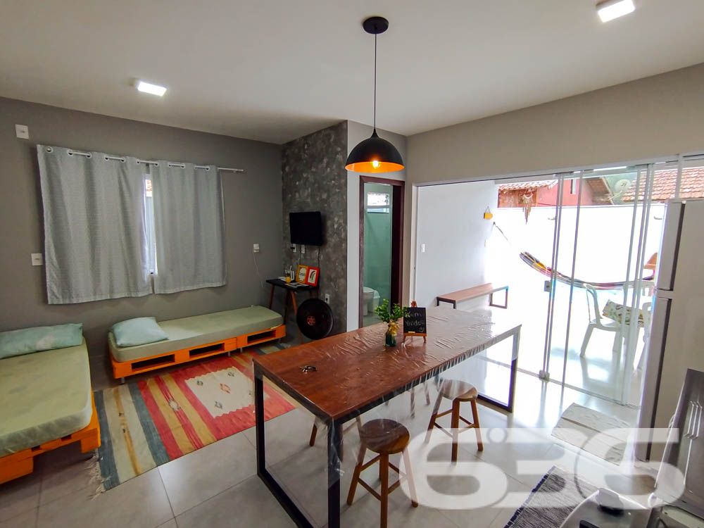Casa à Venda em Balneário Barra do Sul – Conforto e Lazer Garantidos!

Imóvel bem localizado, próximo a escolas e serviços, com piscina, churrasqueira, dois dormitórios, lavabo e banheiro. A cozinha americana integrada à copa oferece praticidade para o dia a dia.

Ideal para quem precisa de espaço e deseja um lar para toda a família, inclusive para animais de estimação.

Entre em contato e agende sua visita!

636 Negócios Imobiliários: Seu imóvel, sua vida!

Telefone: (47) 3451-0636 | WhatsApp: (47) 99190-0636