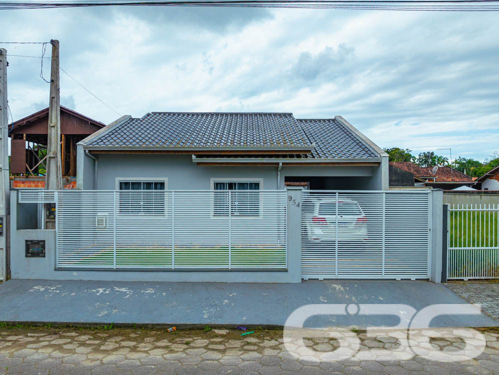Casa à Venda em Balneário Barra do Sul – Conforto e Lazer Garantidos!

Imóvel bem localizado, próximo a escolas e serviços, com piscina, churrasqueira, dois dormitórios, lavabo e banheiro. A cozinha americana integrada à copa oferece praticidade para o dia a dia.

Ideal para quem precisa de espaço e deseja um lar para toda a família, inclusive para animais de estimação.

Entre em contato e agende sua visita!

636 Negócios Imobiliários: Seu imóvel, sua vida!

Telefone: (47) 3451-0636 | WhatsApp: (47) 99190-0636